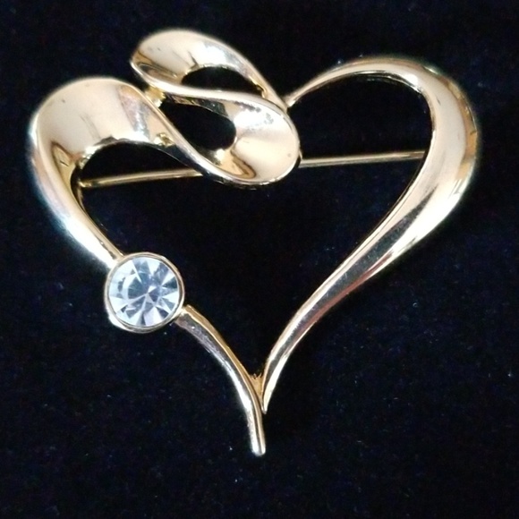 Vintage Heart Rhinestone Brooch Gold Tone - Picture 12 of 12